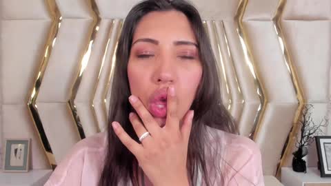 Snapshot of miss_veronicaa chatting on December 12, 2024, 5:59 pm Veronica summer 7AM to 1500 PM hour GMT-5 online show from December 12, 2024, 5:59 pm
