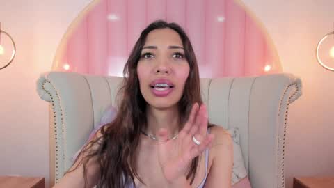 Snapshot of miss_veronicaa chatting on December 16, 2024, 11:44 am Veronica summer 7AM to 1500 PM hour GMT-5 online show from December 16, 2024, 11:44 am