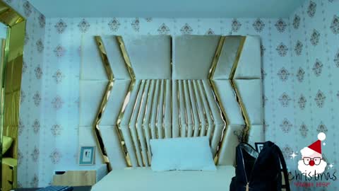 Snapshot of miss_veronicaa chatting on December 20, 2024, 11:43 am Veronica summer 7AM to 1500 PM hour GMT-5 online show from December 20, 2024, 11:43 am