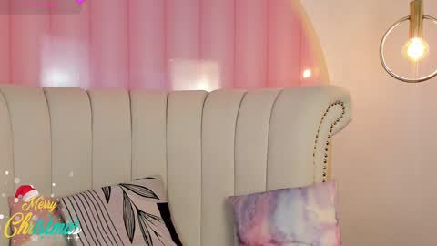 Snapshot of miss_veronicaa chatting on December 24, 2024, 2:44 pm Veronica summer 7AM to 1500 PM hour GMT-5 online show from December 24, 2024, 2:44 pm