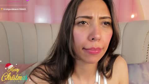 Snapshot of miss_veronicaa chatting on December 24, 2024, 5:44 pm Veronica summer 7AM to 1500 PM hour GMT-5 online show from December 24, 2024, 5:44 pm