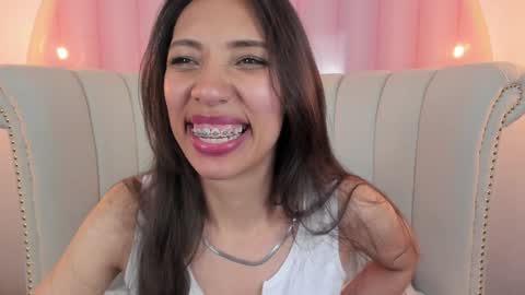 Snapshot of miss_veronicaa chatting on January 21, 2025, 8:32 pm Veronica summer 7AM to 1500 PM hour GMT-5 online show from January 21, 2025, 8:32 pm