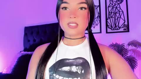 miss_zz online show from November 25, 2025, 6:30 pm