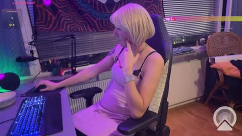 Snapshot of missbeccasissy chatting on December 27, 2024, 4:21 pm MissBeccasissy online show from December 27, 2024, 4:21 pm