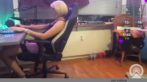Snapshot of missbeccasissy chatting on December 29, 2024, 7:53 pm MissBeccasissy online show from December 29, 2024, 7:53 pm