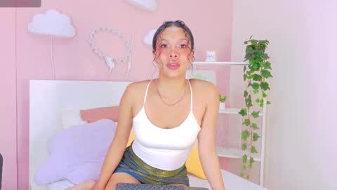 Snapshot of missbecky_1 chatting on November 7, 2025, 12:27 pm MISSBECKY online show from November 7, 2025, 12:27 pm