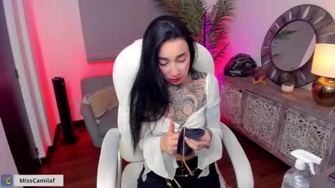 Camila Flores online show from September 22, 2025, 1:24 pm