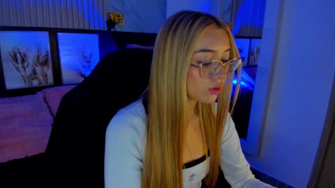 Snapshot of misscheelsee_as chatting on September 18, 2025, 1:18 am misscheelsee_as online show from September 18, 2025, 1:18 am