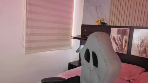 Snapshot of misscheelsee_as chatting on October 15, 2025, 2:50 pm misscheelsee_as online show from October 15, 2025, 2:50 pm