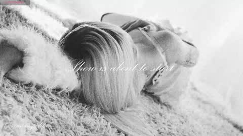 Chloe freelance model Please your thumbs up are important  online show from October 26, 2025, 11:31 pm