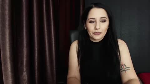 Miss online show from January 1, 2025, 11:29 pm