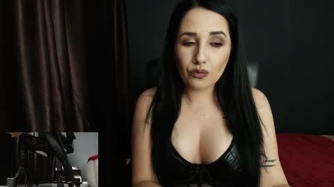 Miss online show from September 23, 2025, 9:29 pm