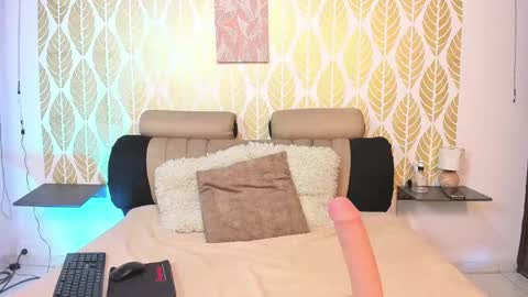 Snapshot of misselie chatting on January 15, 2025, 2:35 pm Miss Elie online show from January 15, 2025, 2:35 pm