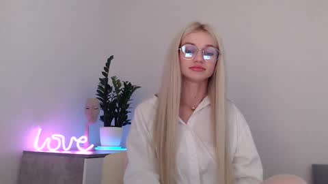 EMMA online show from December 1, 2024, 6:30 pm