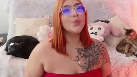 Snapshot of missevans_ chatting on April 19, 2026, 8:00 pm missevans_ online show from April 19, 2026, 8:00 pm