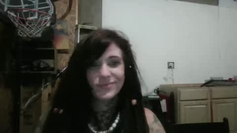misshoneybadger333 online show from October 18, 2025, 12:57 am