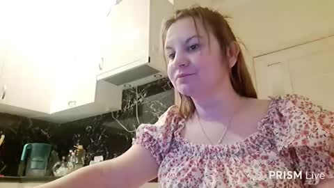 Snapshot of missis_laura chatting on February 17, 2026, 9:10 pm missis_laura online show from February 17, 2026, 9:10 pm