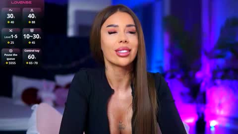 misskiarra online show from February 19, 2026, 7:54 pm