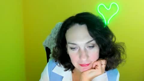 Christina online show from November 3, 2025, 12:17 pm