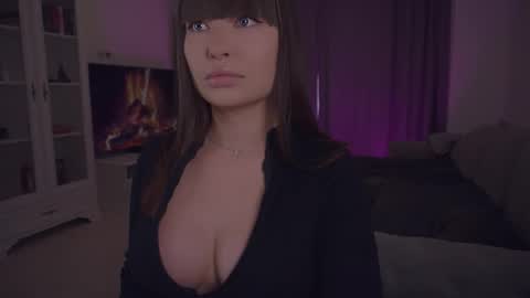 Snapshot of missmerciless chatting on February 10, 2026, 6:17 am LUXXANDRA online show from February 10, 2026, 6:17 am