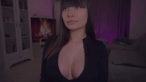 Snapshot of missmerciless chatting on February 17, 2026, 8:55 am LUXXANDRA online show from February 17, 2026, 8:55 am