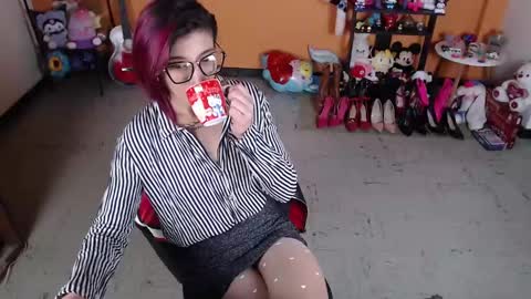 Miss Mia online show from January 17, 2025, 1:13 pm