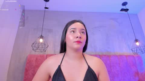 Snapshot of missmiaa_ chatting on May 18, 2026, 12:22 pm Mia online show from May 18, 2026, 12:22 pm
