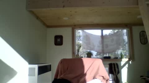 Snapshot of missmoonmagic13 chatting on December 13, 2024, 8:47 pm Maxxx online show from December 13, 2024, 8:47 pm