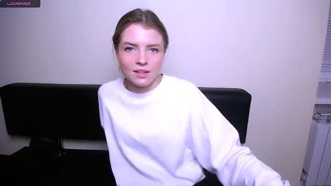 Snapshot of missoliviaa_ chatting on December 14, 2024, 10:13 am Olivia online show from December 14, 2024, 10:13 am