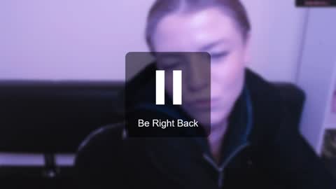 Snapshot of missoliviaa_ chatting on December 30, 2024, 10:43 am Olivia online show from December 30, 2024, 10:43 am