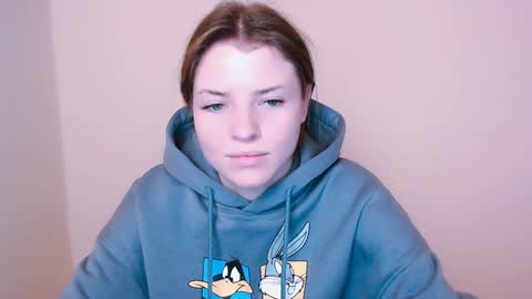 Snapshot of missoliviaa_ chatting on January 11, 2025, 10:51 am Olivia online show from January 11, 2025, 10:51 am