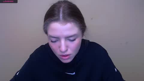 Snapshot of missoliviaa_ chatting on February 26, 2025, 10:47 am Olivia online show from February 26, 2025, 10:47 am