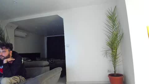 Jennifer  Johnny online show from February 17, 2026, 7:09 pm