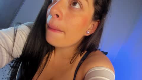 misspaulag online show from December 10, 2024, 2:38 am