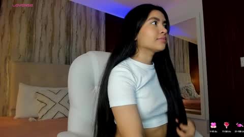 Emma Prada online show from March 7, 2025, 11:40 am