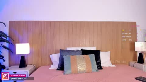 Emma Prada online show from October 24, 2025, 12:01 pm