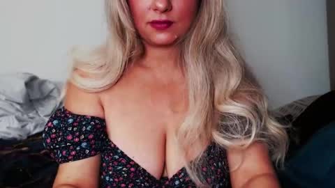 Missqueen1416 online show from March 8, 2025, 8:57 pm