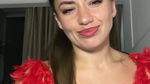 missroriann online show from May 8, 2026, 3:39 pm
