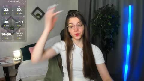 Snapshot of misss_evelyne chatting on December 23, 2025, 1:36 am misss_evelyne online show from December 23, 2025, 1:36 am