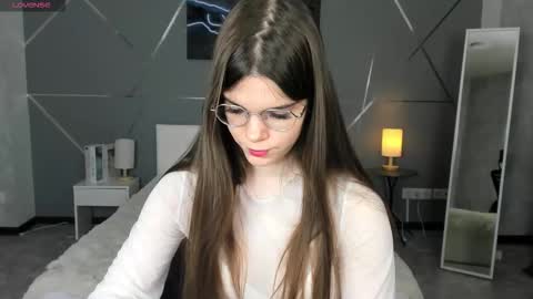 Snapshot of misss_evelyne chatting on January 12, 2026, 1:22 am misss_evelyne online show from January 12, 2026, 1:22 am