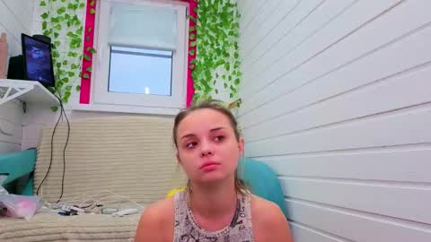 . online show from November 20, 2025, 6:35 am