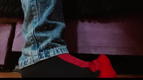 TELL ME MISS online show from November 13, 2025, 4:06 pm