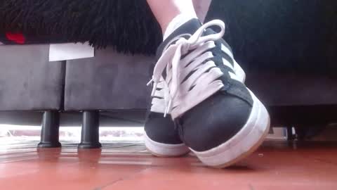 TELL ME MISS online show from November 20, 2025, 3:12 pm