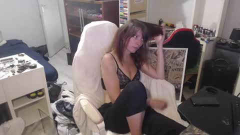 Snapshot of missthon chatting on April 22, 2026, 10:39 am missthon online show from April 22, 2026, 10:39 am