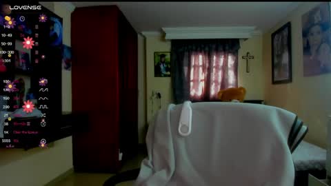 Snapshot of missvalery1 chatting on May 30, 2026, 12:46 pm missvalery1 online show from May 30, 2026, 12:46 pm
