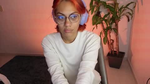 IG MISSVENUSS1 online show from November 4, 2025, 8:35 am