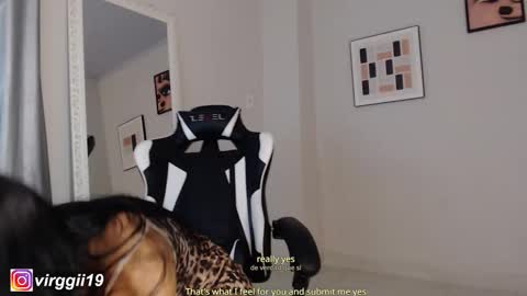 missvirggii online show from November 27, 2025, 10:23 pm