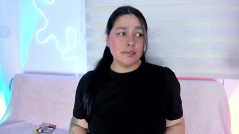 Pau OFmissweetpeach online show from October 22, 2025, 11:37 pm