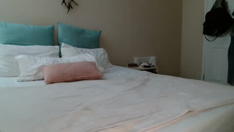 Monique  online show from March 4, 2025, 4:20 pm