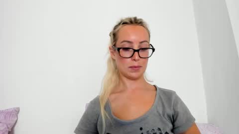 Snapshot of missy_matrix chatting on May 29, 2026, 8:01 am Missy matrix online show from May 29, 2026, 8:01 am